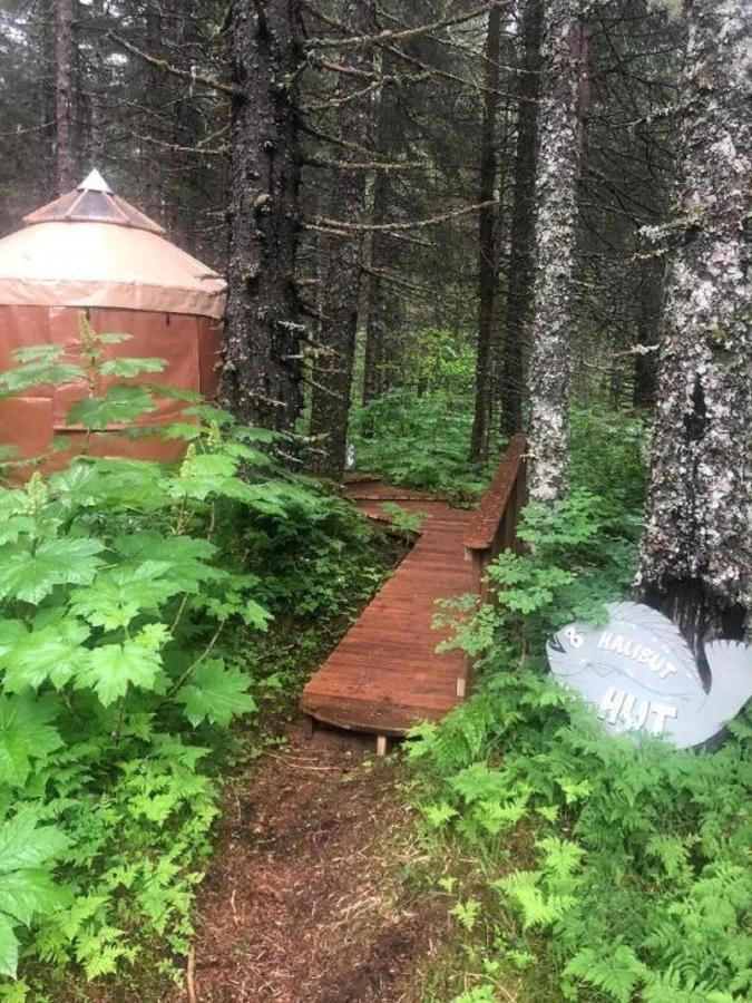Nauti Otter Inn&Yurt Village Seward Eksteriør bilde